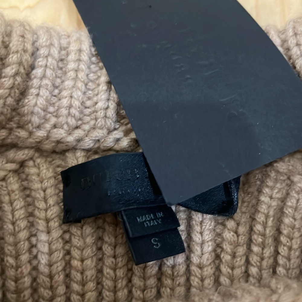 NWT Burberry Cashmere Sweater Sz S - Picture 4 of 16